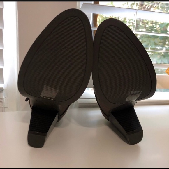 NWOT Brown Booties - Picture 5 of 5